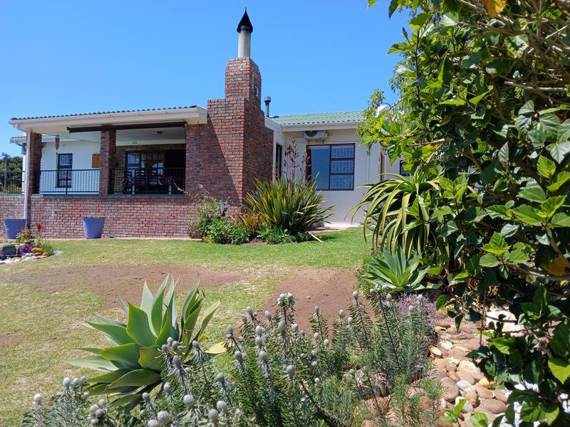 3 Bedroom Property for Sale in Stilbaai Wes Western Cape
